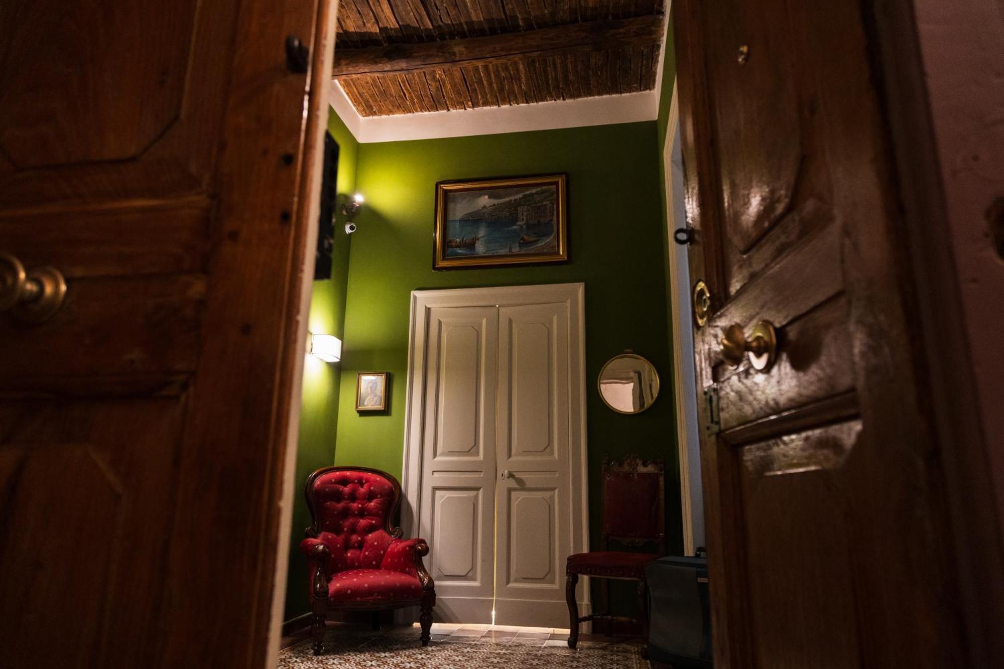 Bed and Breakfast I Leoni Di Rosaroll Неаполь Экстерьер фото